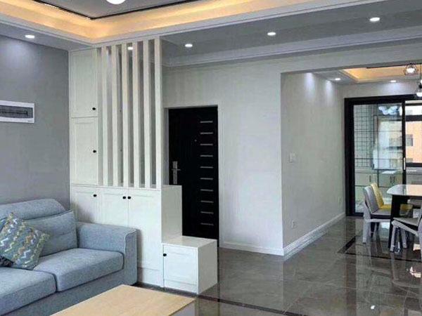 How to solve the feng shui of the entrance door facing the living room