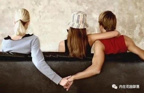 Tarot Horoscope: Is your Ta flirting with someone else?