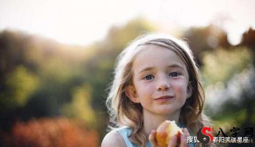 Psychological test: 4 children, which one will you be the godmother? Test how much motherly love you have