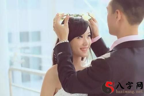 Dreaming of marrying a stranger