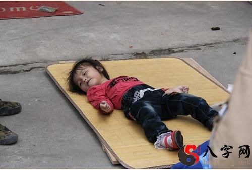 Dreaming of a dead little girl.