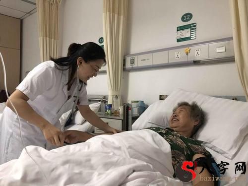 Dreaming of an old man dying of illness