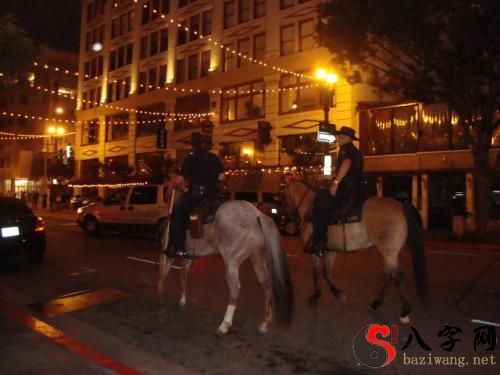 Dreaming of riding a horse at a night market