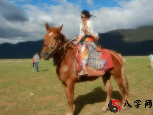 Dreaming of riding a horse with no clothes on