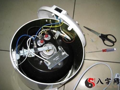 Dreaming of a broken rice cooker