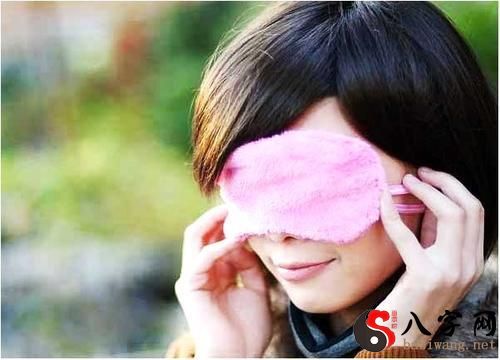 Dreaming about wearing an eye patch