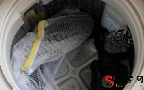 I dreamed of a lot of unwashed clothes.