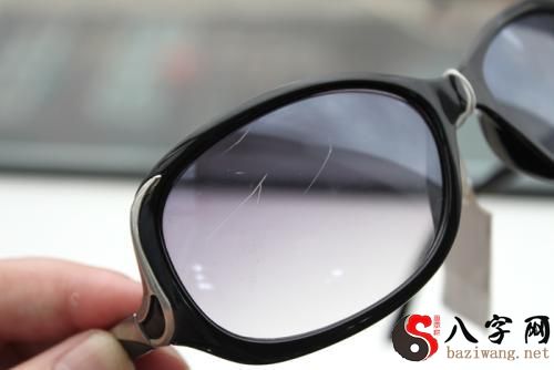 Dreaming of broken lenses