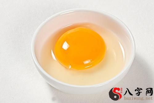 Dreaming of chicken egg yolks