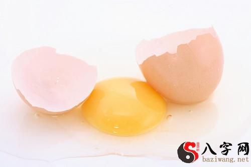 Dreaming of broken eggs