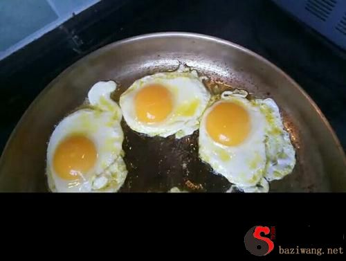 Dreaming of fried eggs