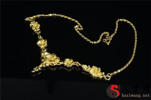 Dreaming of picking up a gold necklace