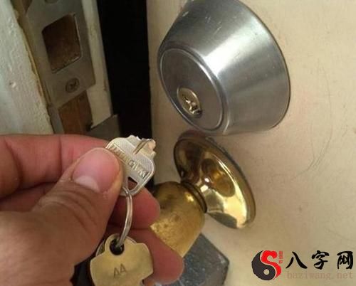 Dreaming of a broken key