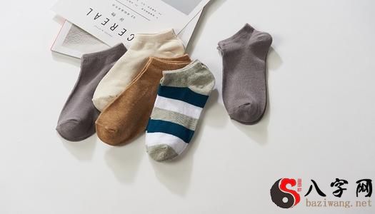 Dreaming of a torn sock