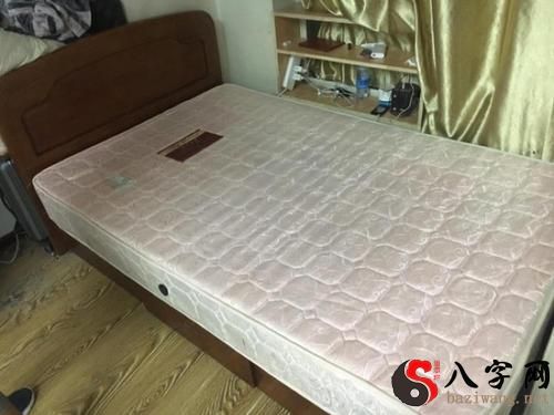 Dreaming of a broken mattress