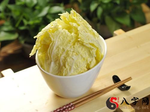 I dreamed of being given cabbage.