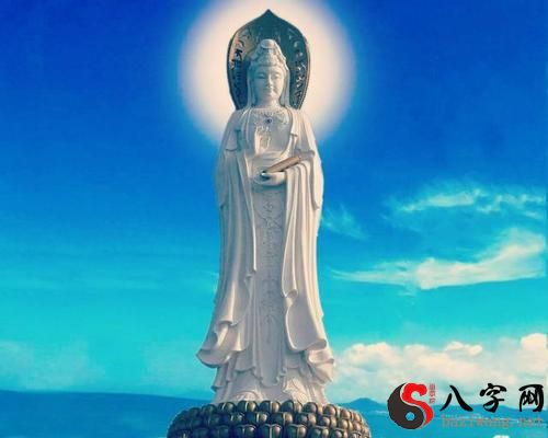 Dreaming of a Bodhisattva statue