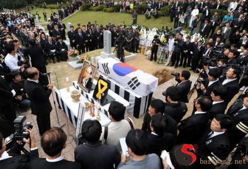 Dreaming of an official's funeral