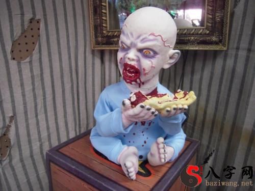 Dreaming of a ghost eating a child