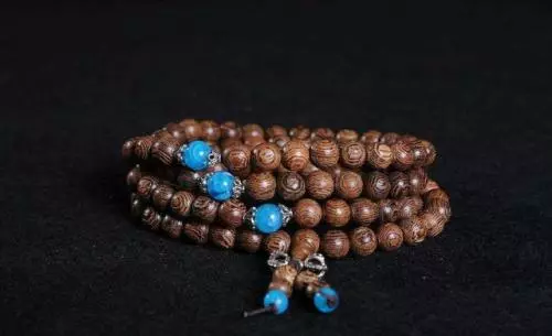 Dreaming of a long string of Buddha beads