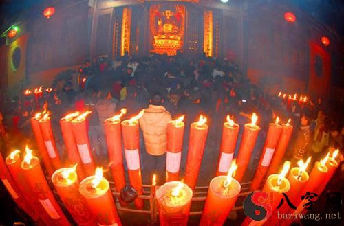 Dreaming of burning incense and worshipping Buddha