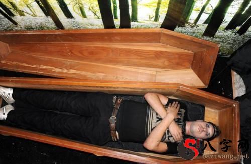 Dreaming of coffins and ghosts
