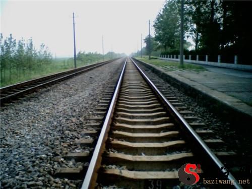 Dreaming of walking on a railroad