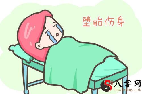 Dreaming of a miscarried fetus that is still alive