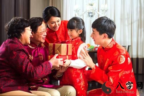 Dreaming of buying new clothes for Chinese New Year