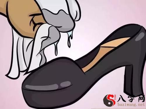 Dreaming of shoes that don't fit