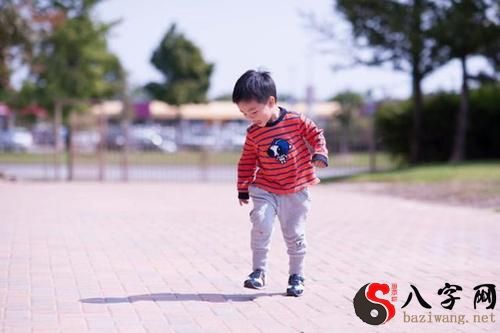 I dreamt that my son was walking.