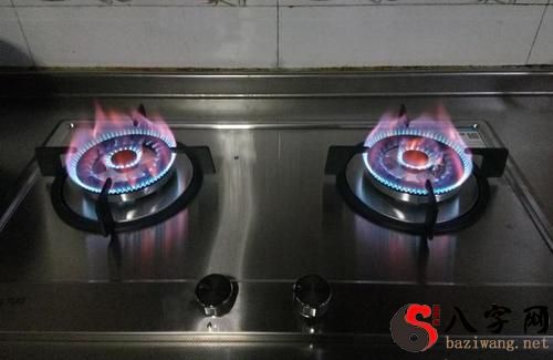 I dreamt that the gas stove was on fire