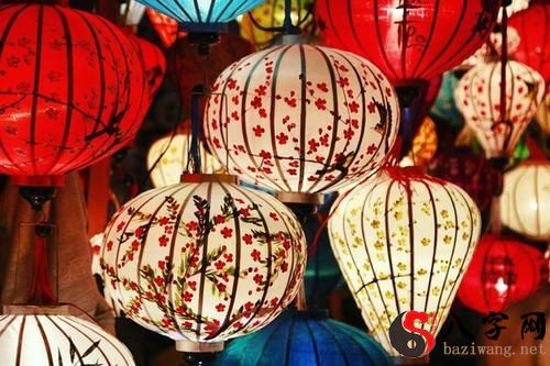 Dreaming of a white lantern on fire
