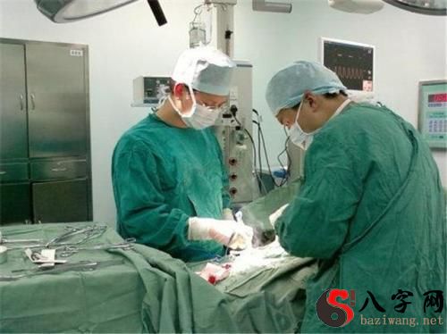 Dreaming of having a cesarean section