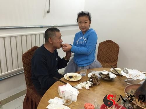 Dreaming of having dinner with my deceased grandfather