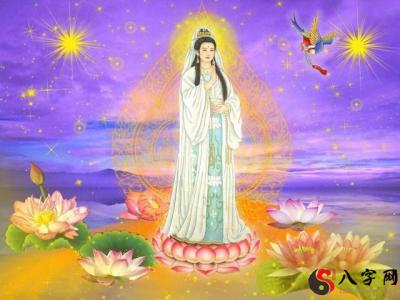 I dreamt that the statue of Buddha and Bodhisattva was moving