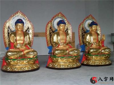 Dreaming of Bodhisattvas and Buddhas