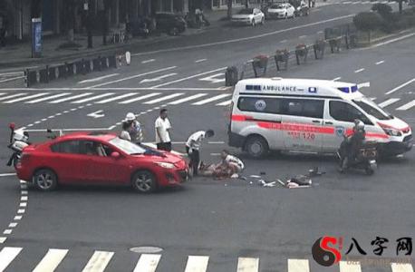 Dreaming of bleeding from a car accident