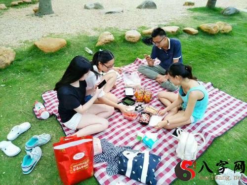 Dreaming of a picnic