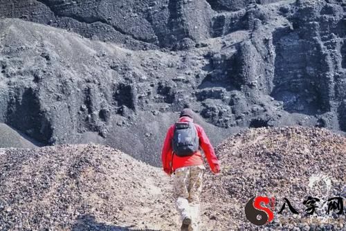 Dreaming of walking under a volcano