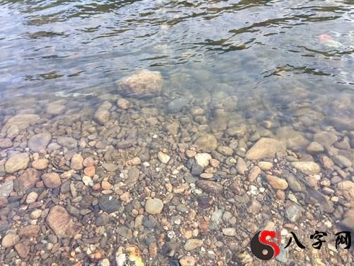 Dreaming of washing your face with river water