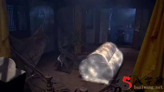 Dreaming of a glowing coffin