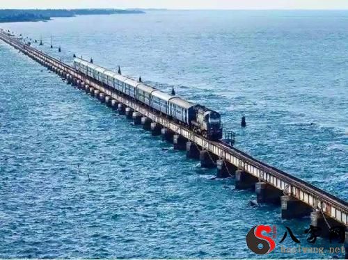 Dreaming of a train overturning in the water