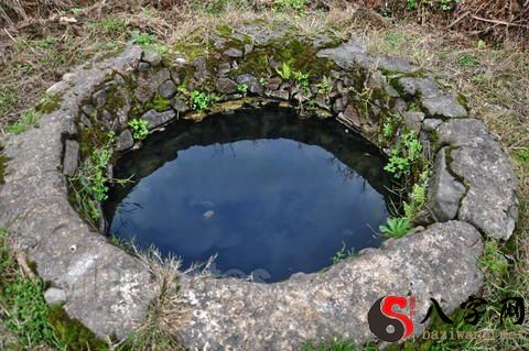 Dreaming of a well in the mountains