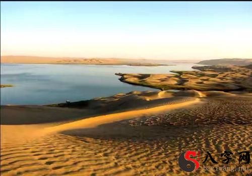 Dreaming of a lake drying up and turning into a desert