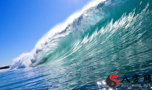 Dreaming of a huge sea of waves