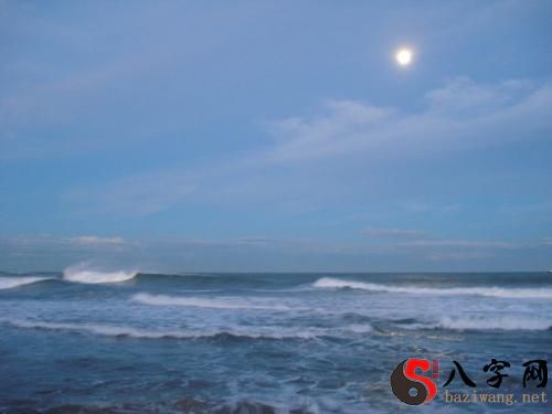 Dreaming of drifting in the ocean