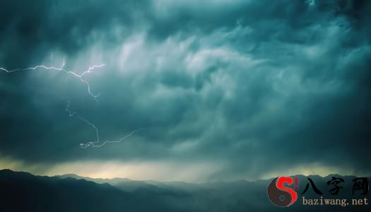Dreaming of lightning strikes
