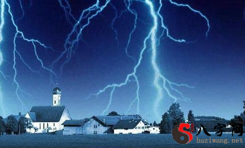 Dreaming about your house being struck by lightning