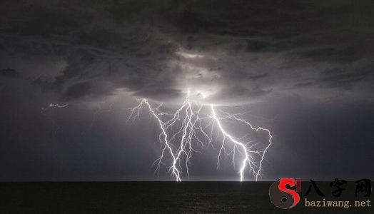 Dreaming of thunder in the sky